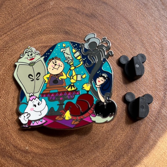 Disney Beauty and the beast supporting cast pin - Picture 3 of 4